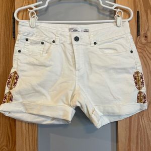 Prana Shorts Size 6 Kara White Denim Aztec Embroidered Cutoff Shorts Stretch